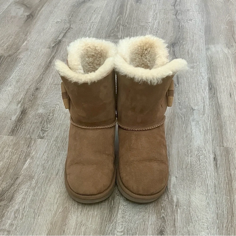 UGG Ebony Boots in Chestnut
